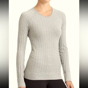 Athleta Light Gray Epitomize Textured long sleeve tunic